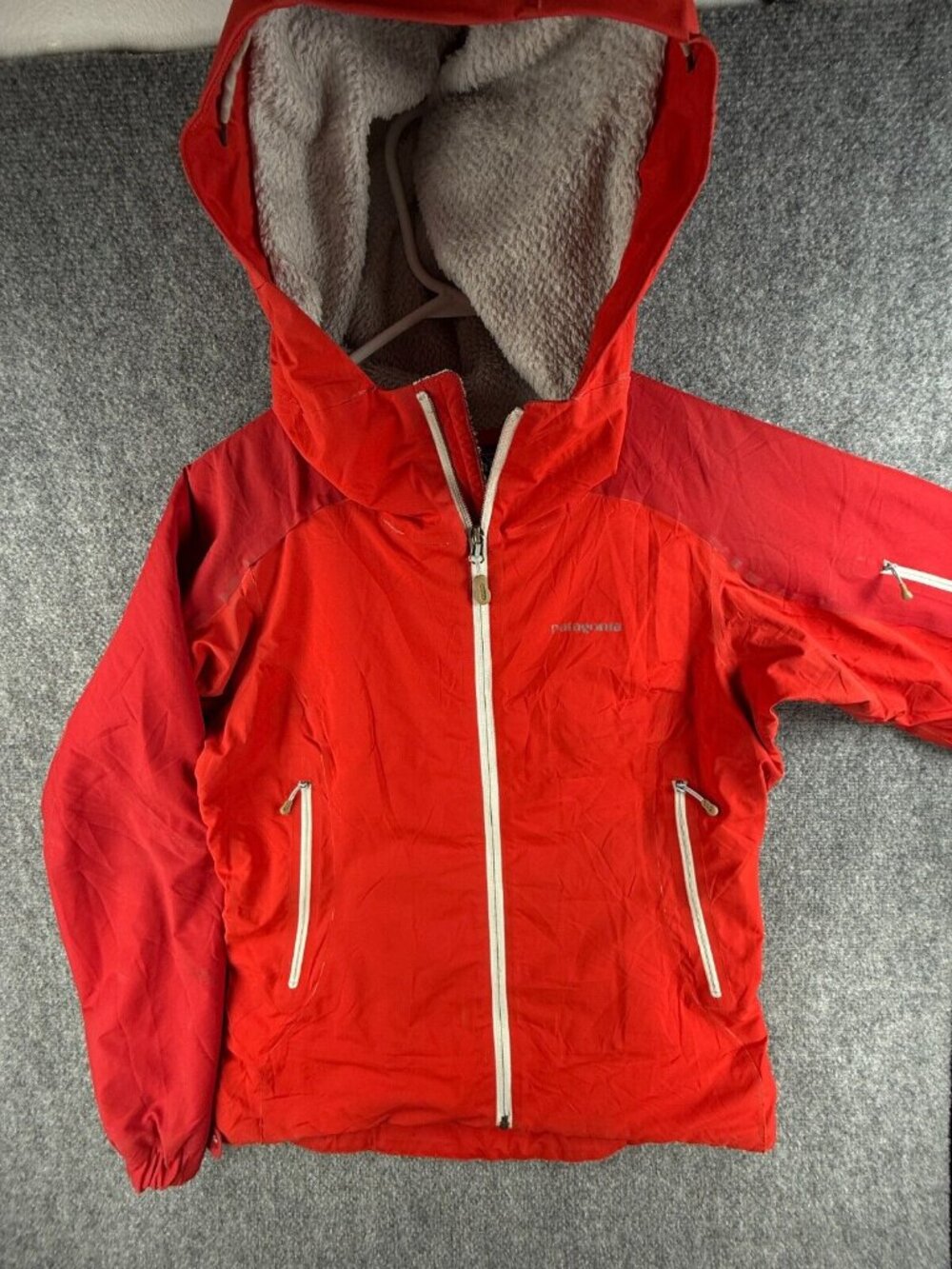 Patagonia Women Small Red Soft Fleece Lined Hooded Full Zip Coat Big Pockets